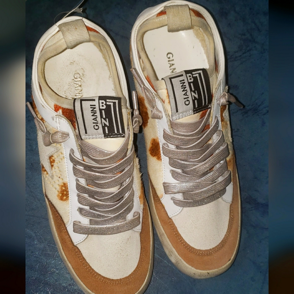 SOLD// Brown and white sneakers